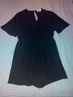 Emma & Michele Black Short Sleeve V-Neck Romper Dress